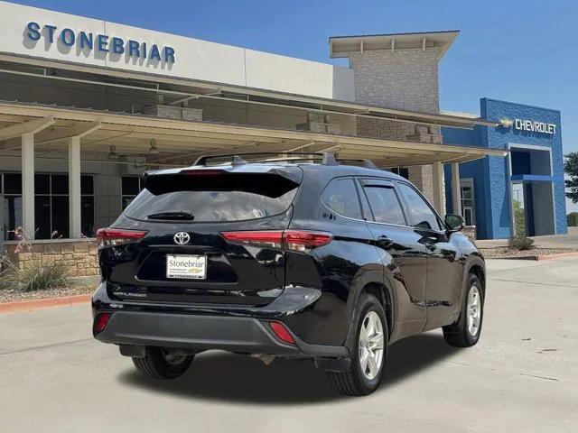 used 2022 Toyota Highlander car, priced at $23,500