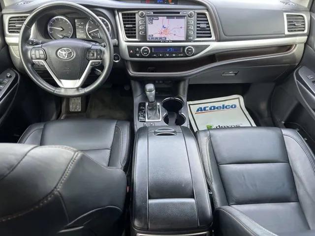 used 2018 Toyota Highlander car, priced at $25,500