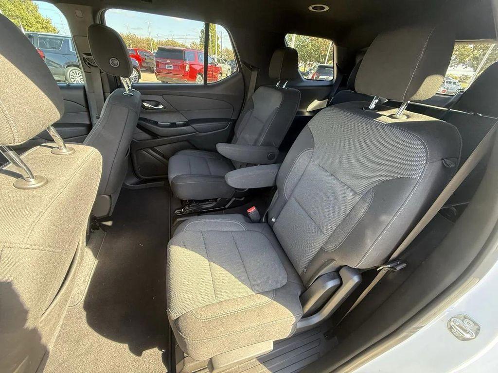 used 2022 Chevrolet Traverse car, priced at $29,550