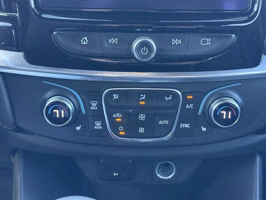 used 2022 Chevrolet Traverse car, priced at $29,550