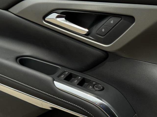 new 2025 Chevrolet Traverse car, priced at $41,229