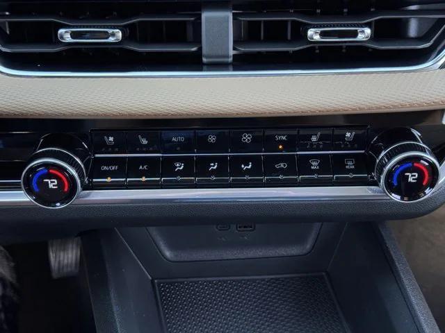 new 2026 Chevrolet Equinox car, priced at $30,485