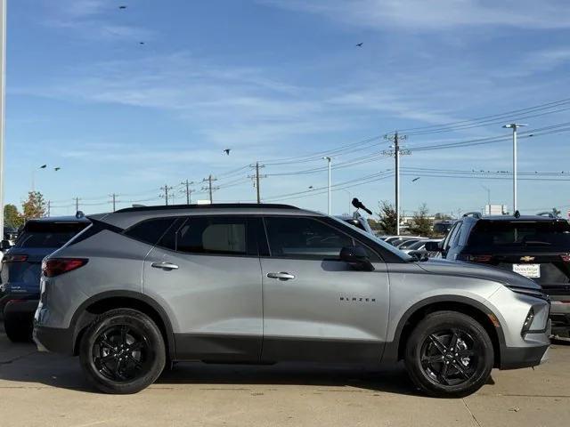 new 2025 Chevrolet Blazer car, priced at $33,105