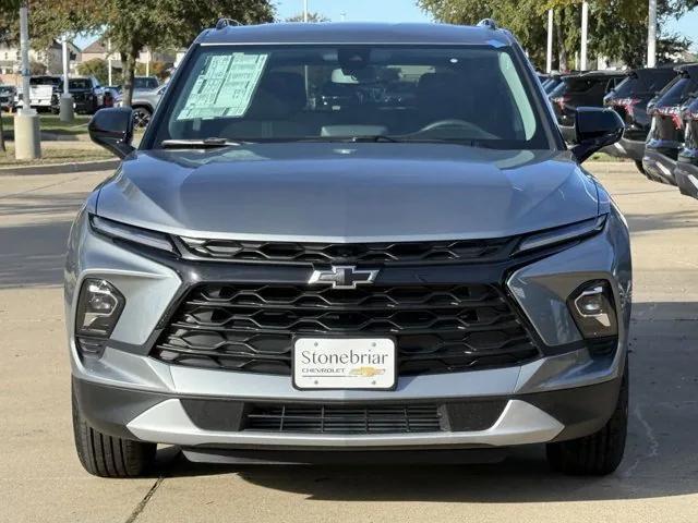 new 2025 Chevrolet Blazer car, priced at $33,105