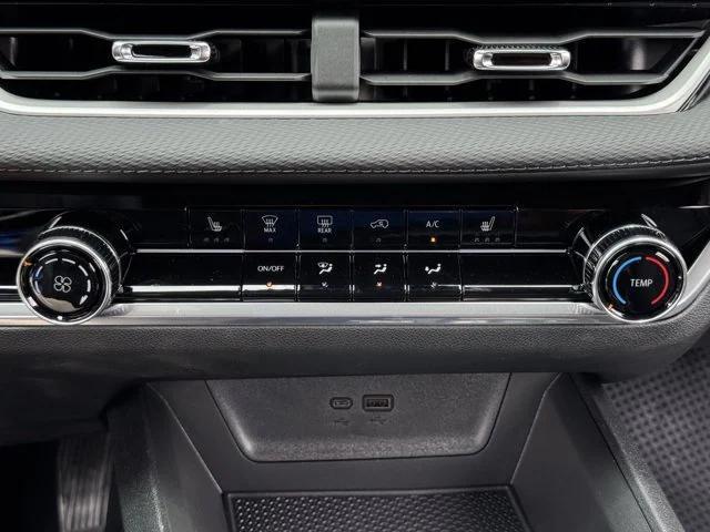 new 2026 Chevrolet Equinox car, priced at $30,012