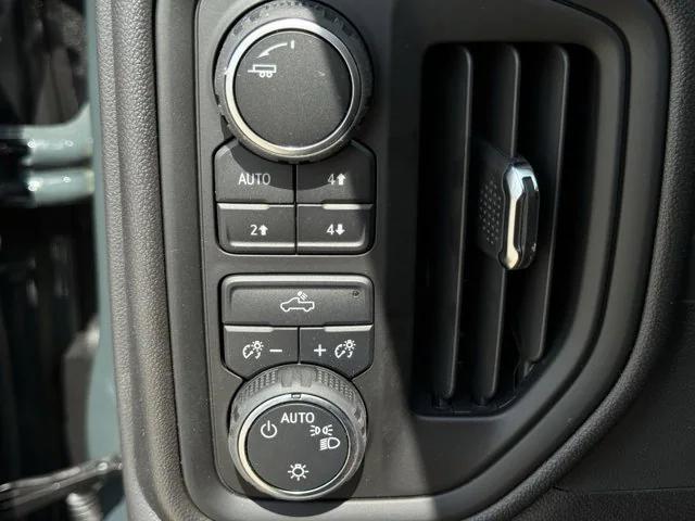 new 2025 Chevrolet Silverado 1500 car, priced at $46,655