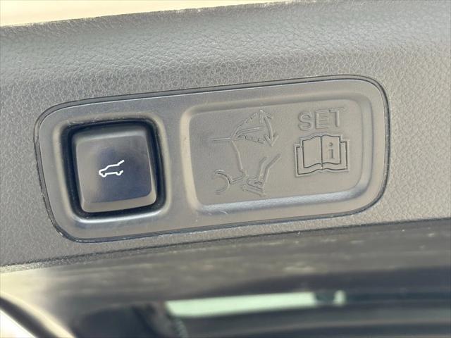 used 2019 Ford Expedition car, priced at $22,950