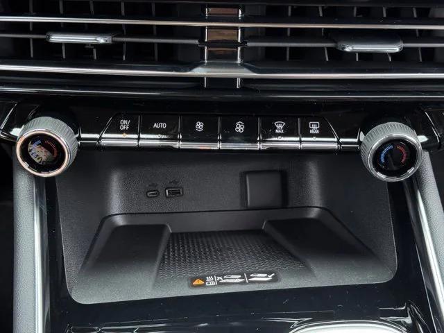 new 2025 Chevrolet Traverse car, priced at $40,778