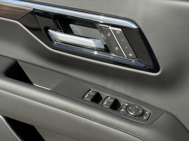 new 2026 Chevrolet Suburban car, priced at $70,243