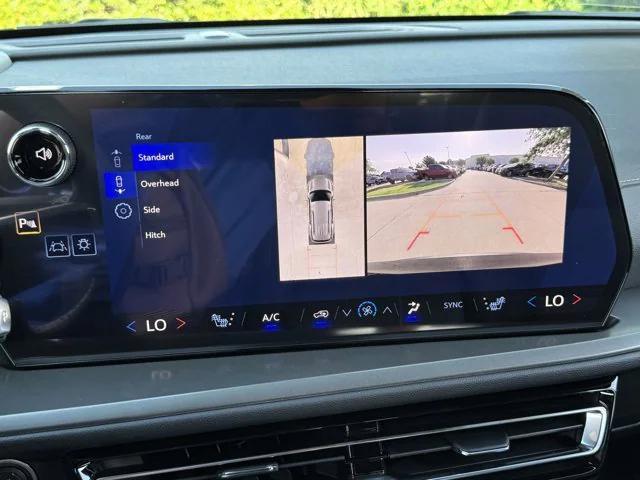 new 2026 Chevrolet Traverse car, priced at $39,220