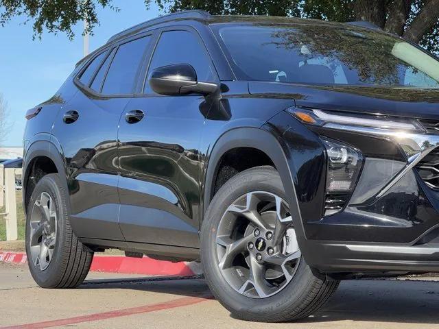 new 2025 Chevrolet Trax car, priced at $24,050