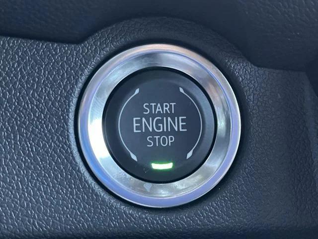 new 2025 Chevrolet Traverse car, priced at $40,678