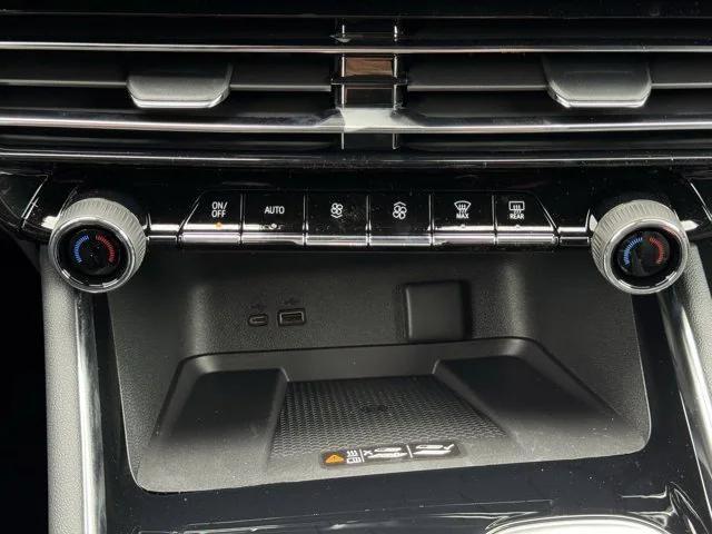 new 2025 Chevrolet Traverse car, priced at $41,688