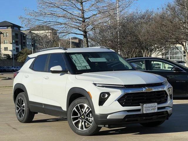 new 2025 Chevrolet TrailBlazer car, priced at $28,475