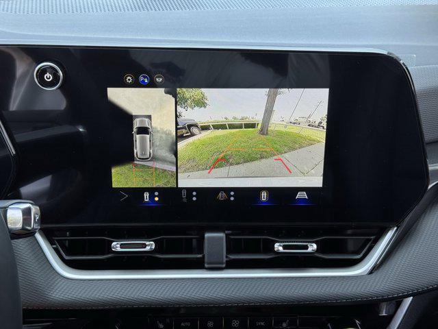 new 2026 Chevrolet Equinox car, priced at $31,084