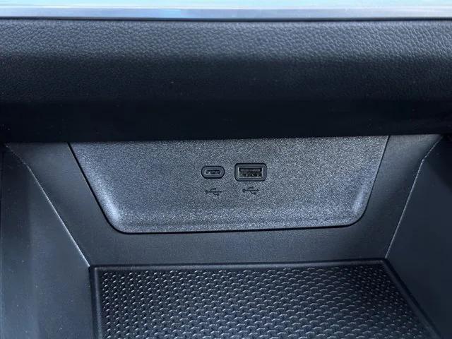 new 2026 Chevrolet Equinox car, priced at $28,545