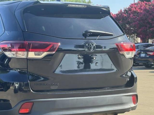 used 2019 Toyota Highlander car, priced at $22,950