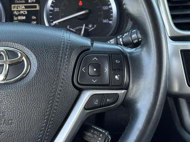 used 2019 Toyota Highlander car, priced at $22,950