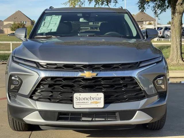 new 2025 Chevrolet Blazer car, priced at $33,110