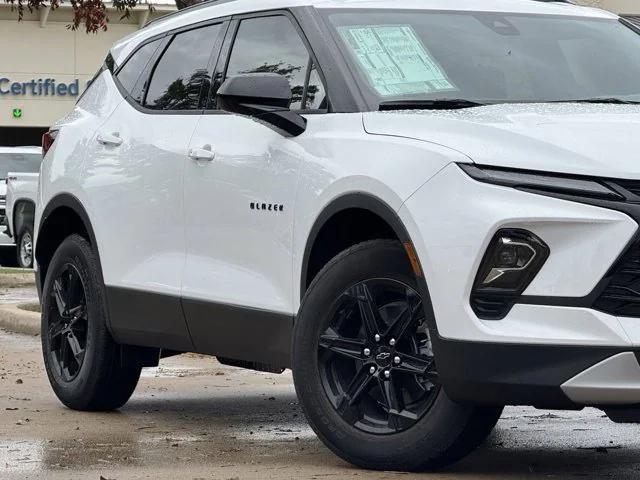 new 2025 Chevrolet Blazer car, priced at $30,545