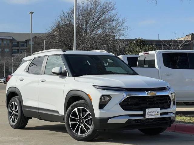 new 2025 Chevrolet TrailBlazer car, priced at $28,475