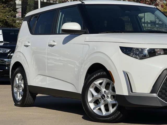 used 2024 Kia Soul car, priced at $15,977