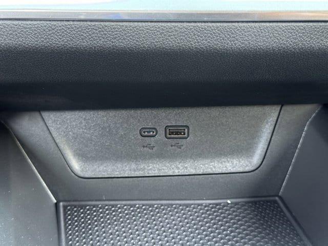 new 2026 Chevrolet Equinox car, priced at $29,095