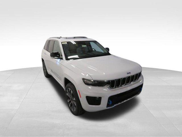 new 2022 Jeep Grand Cherokee car, priced at $49,825