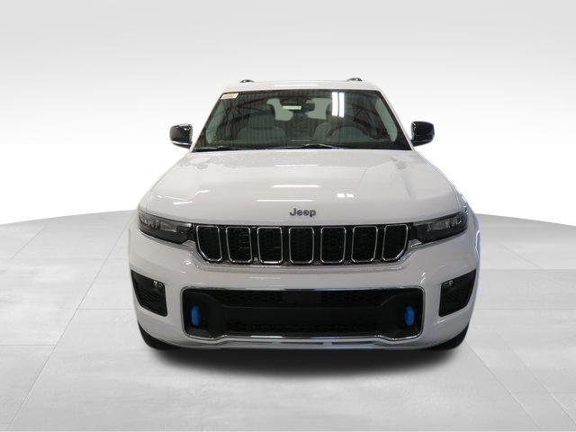 new 2022 Jeep Grand Cherokee car, priced at $49,825