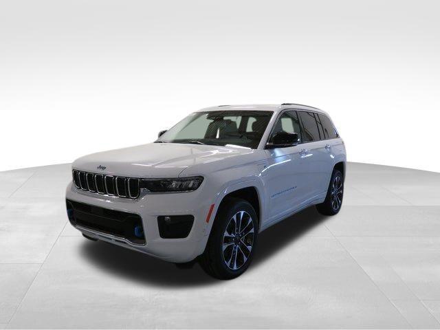 new 2022 Jeep Grand Cherokee car, priced at $49,825