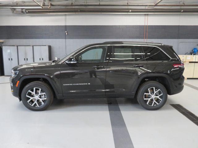 new 2024 Jeep Grand Cherokee car, priced at $44,359