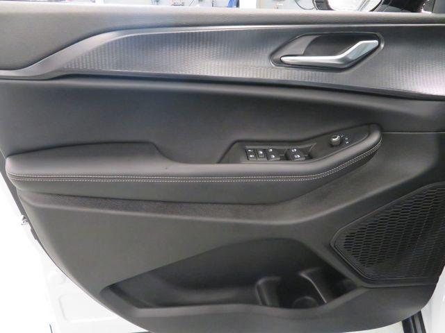 new 2025 Jeep Grand Cherokee L car, priced at $43,857