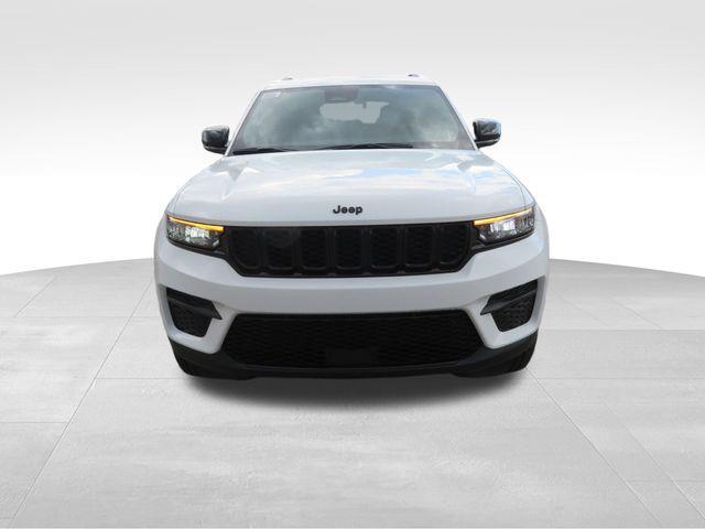 new 2025 Jeep Grand Cherokee car, priced at $40,863