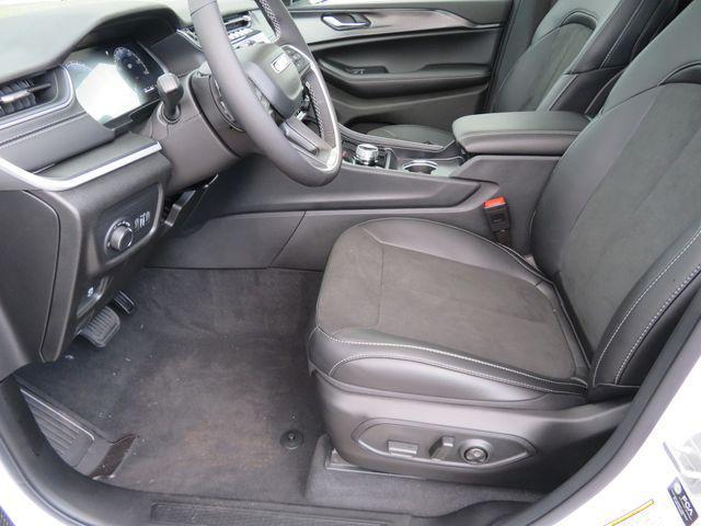 new 2025 Jeep Grand Cherokee car, priced at $40,863