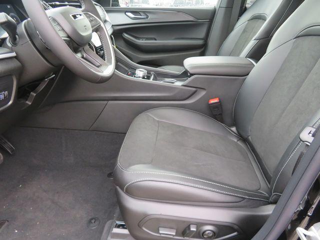 new 2025 Jeep Grand Cherokee L car, priced at $42,985