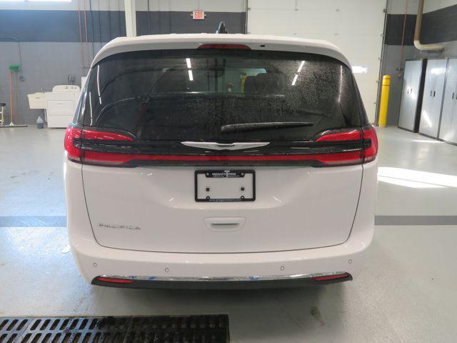 new 2024 Chrysler Pacifica car, priced at $38,513