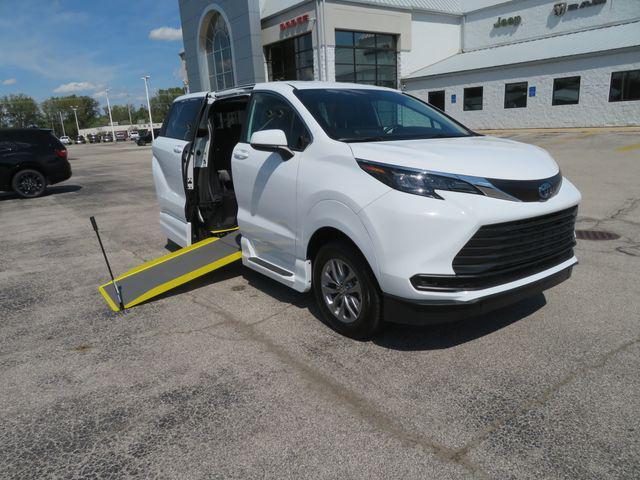 used 2025 Toyota Sienna car, priced at $77,948