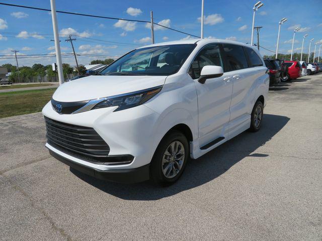 used 2025 Toyota Sienna car, priced at $77,948