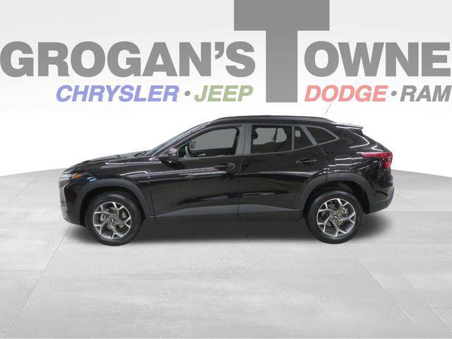 used 2024 Chevrolet Trax car, priced at $18,936