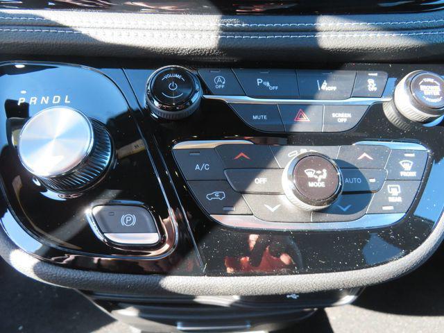 new 2026 Chrysler Pacifica car, priced at $40,014