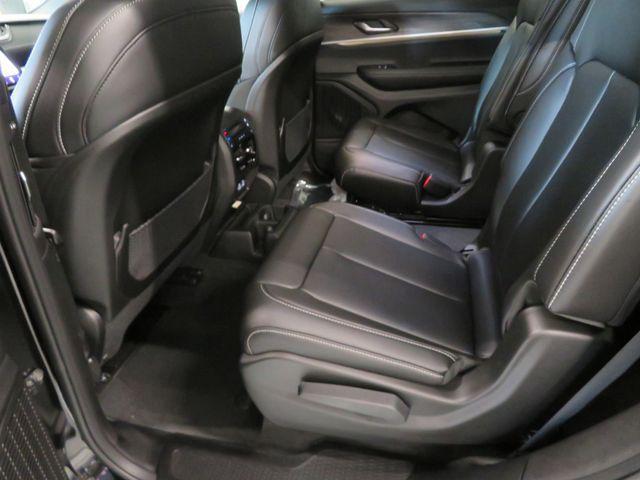 new 2025 Jeep Grand Cherokee L car, priced at $45,217