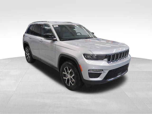 new 2024 Jeep Grand Cherokee car, priced at $44,959