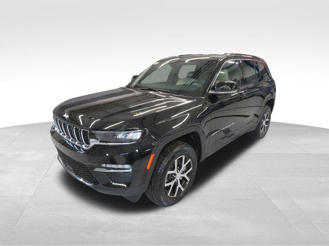 new 2024 Jeep Grand Cherokee car, priced at $45,209