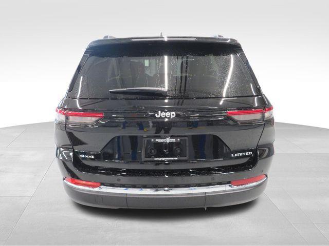 new 2024 Jeep Grand Cherokee car, priced at $45,209