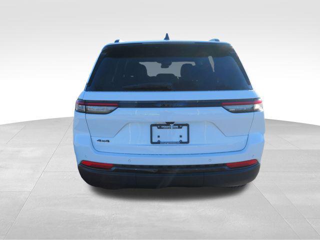 new 2025 Jeep Grand Cherokee car, priced at $40,863