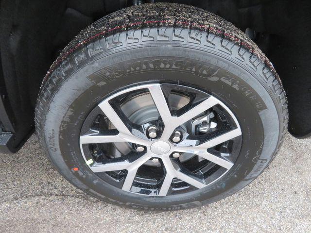 new 2025 Jeep Grand Cherokee L car, priced at $44,086