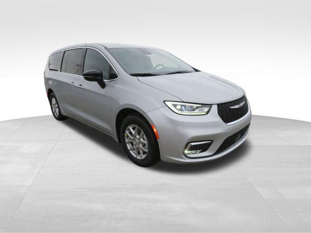 new 2026 Chrysler Pacifica car, priced at $46,360