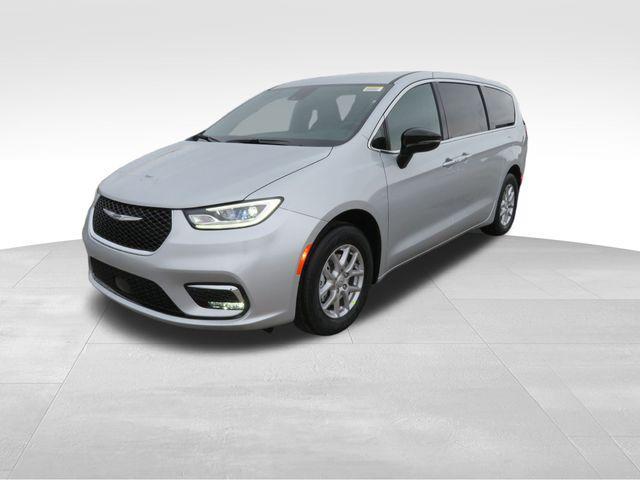 new 2026 Chrysler Pacifica car, priced at $46,360