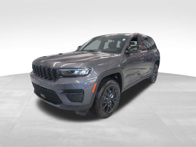 new 2025 Jeep Grand Cherokee car, priced at $43,314
