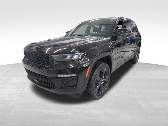 new 2025 Jeep Grand Cherokee car, priced at $44,246